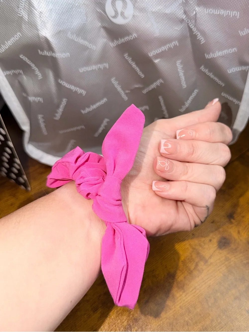 Lululemon Uplifting Scrunchie *Bow in Ripened Rasberry